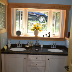 Clear Lake, Parry Sound Ontario- Tamlin Homes Cabin-double vanity